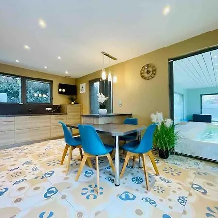 D’architecte Avec Piscine Chauffée Villa *