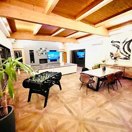 D'architecte Avec Piscine Chauffee Линьи-ан-Камбрези