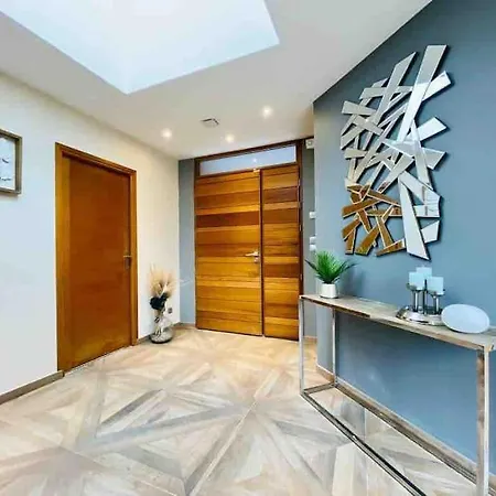 D'architecte Avec Piscine Chauffee Линьи-ан-Камбрези
