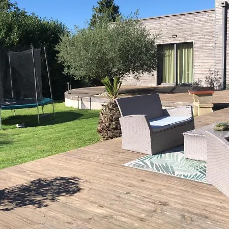 Villa D’architecte Avec Piscine Chauffée *